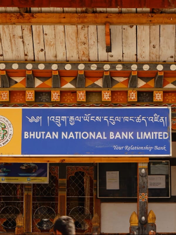bank-waehrung-geld-bhutan.jpg