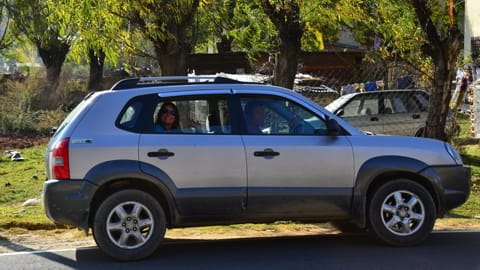 Unsere hochwertigen Fahrzeuge in Bhutan 