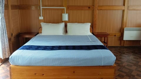 Trogon Villa Mongar 