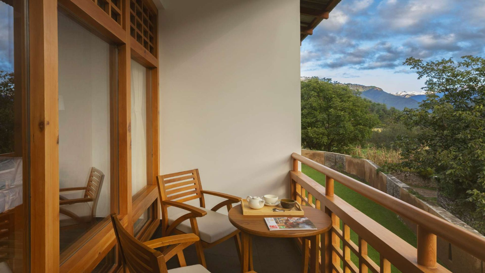 bhutan-paro-amba.jpg